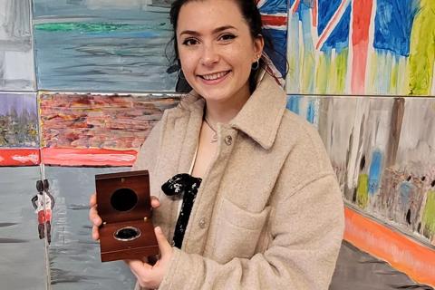 Vicky Lawrence with her Spirit of the London Marathon award