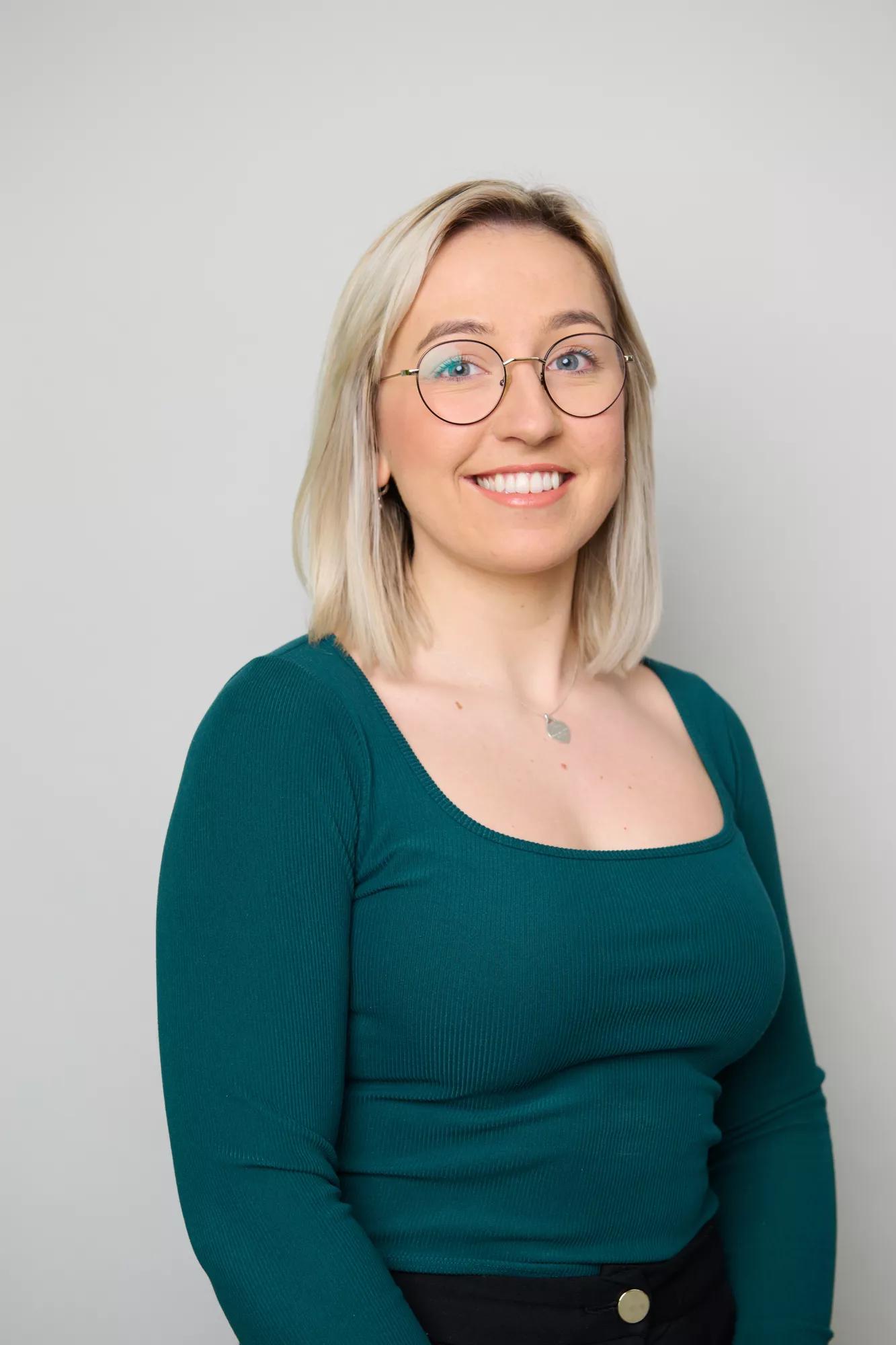 Headshot of Dr Lauren Young