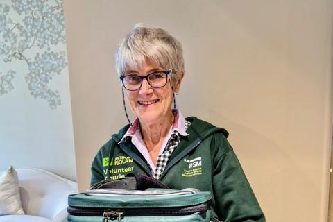Svetlana  Mintschenko volunteer courier