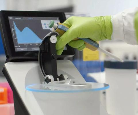 Nano-drop – Pipette - Science – Labs – TST  gene