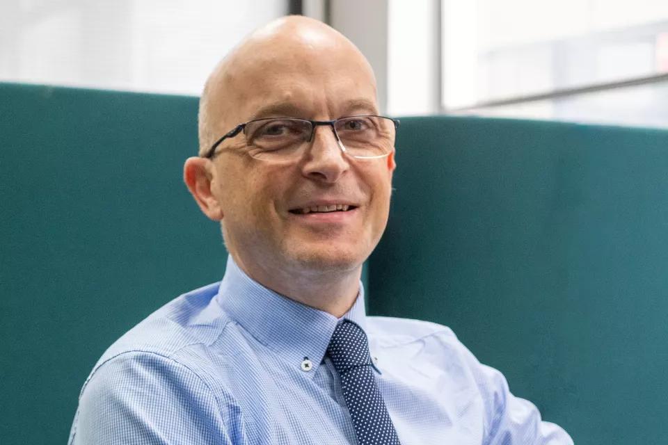 Dr Robert Danby Headshot