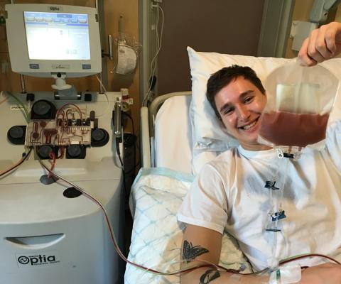 Jacob_Hawley_donating