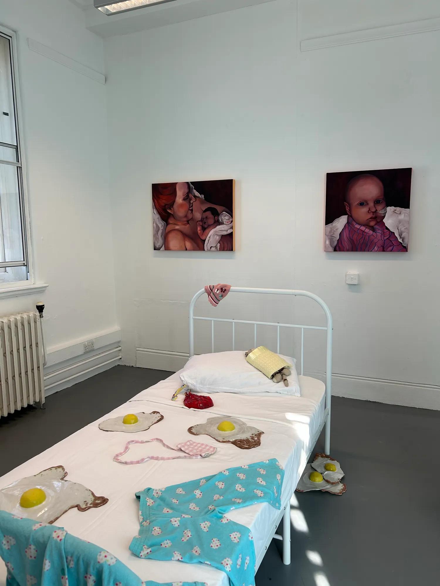 Artwork bed